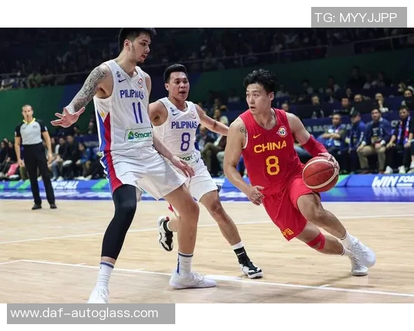 上海篮球队在世界杯预选赛中的团队协作表现分析与点评